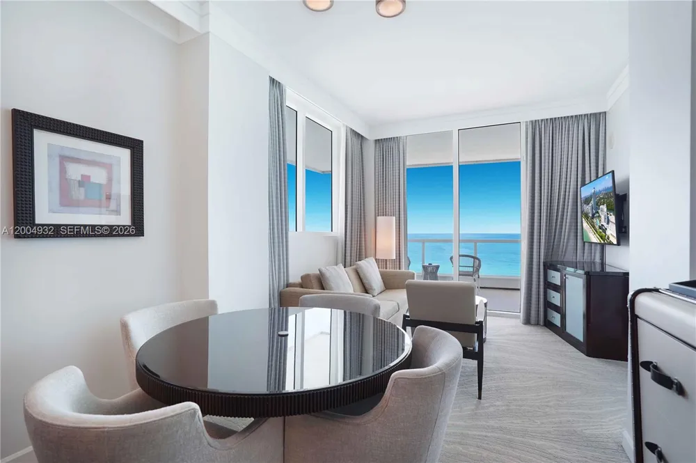 4391 Collins Ave #709 Miami Beach, FL 33140