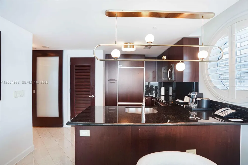 4391 Collins Ave #709 Miami Beach, FL 33140