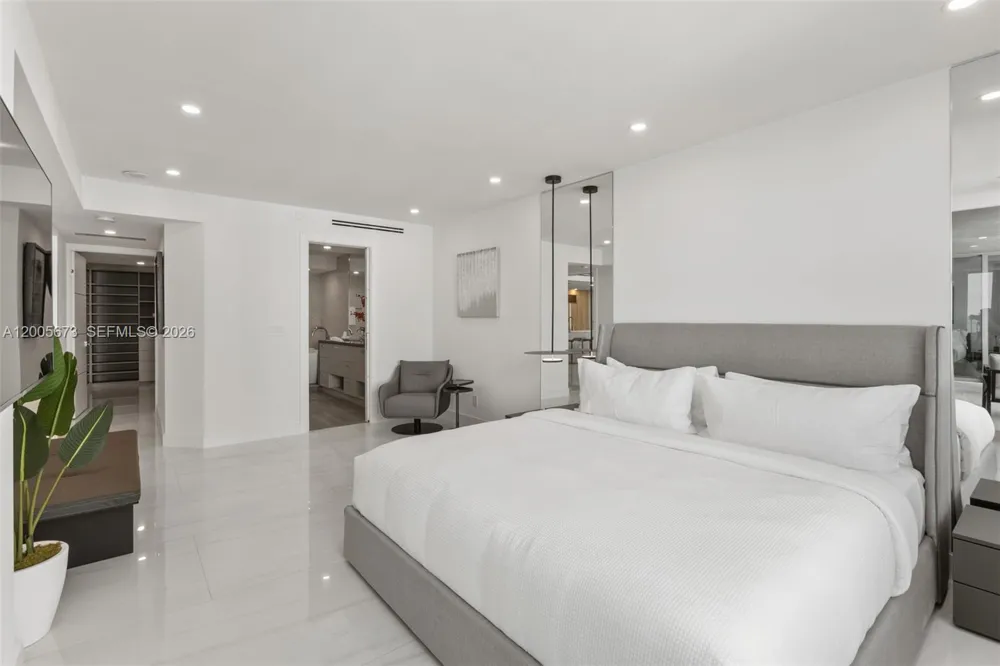 1500 Ocean Dr #1003 Miami Beach, FL 33139
