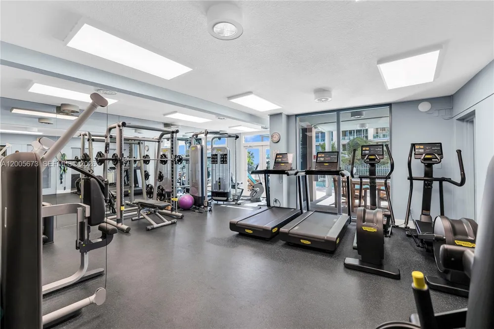 1500 Ocean Dr #1003 Miami Beach, FL 33139