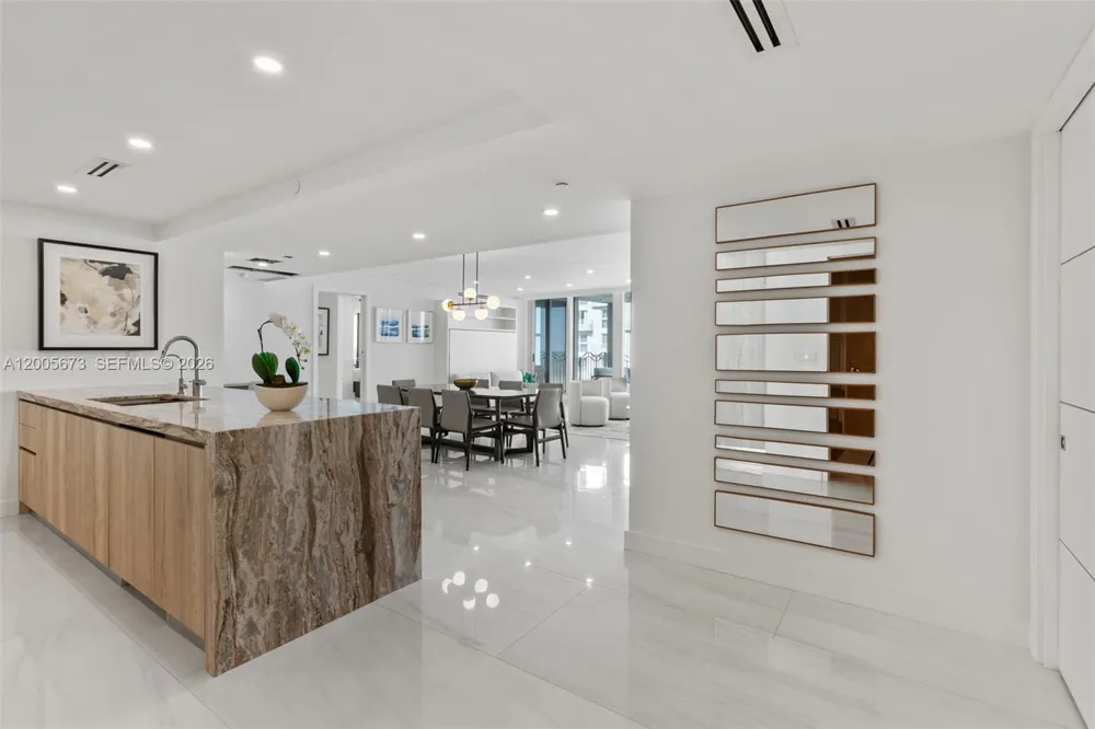 1500 Ocean Dr #1003 Miami Beach, FL 33139