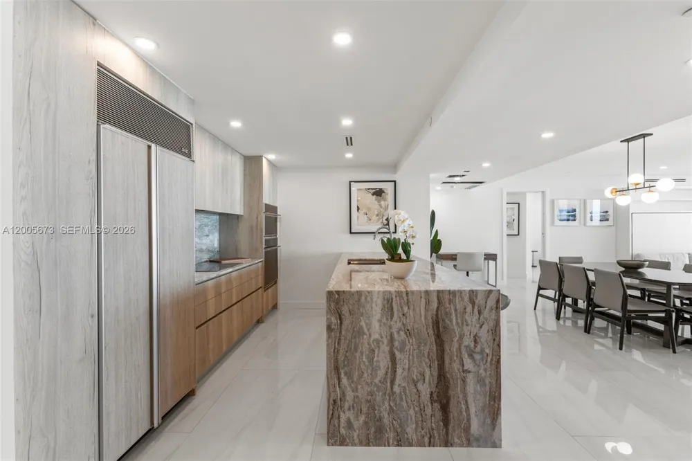 1500 Ocean Dr #1003 Miami Beach, FL 33139