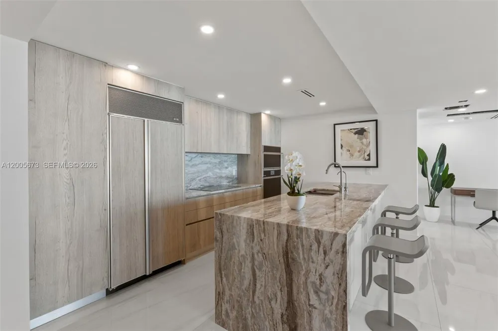 1500 Ocean Dr #1003 Miami Beach, FL 33139