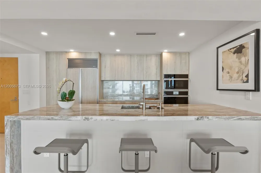 1500 Ocean Dr #1003 Miami Beach, FL 33139