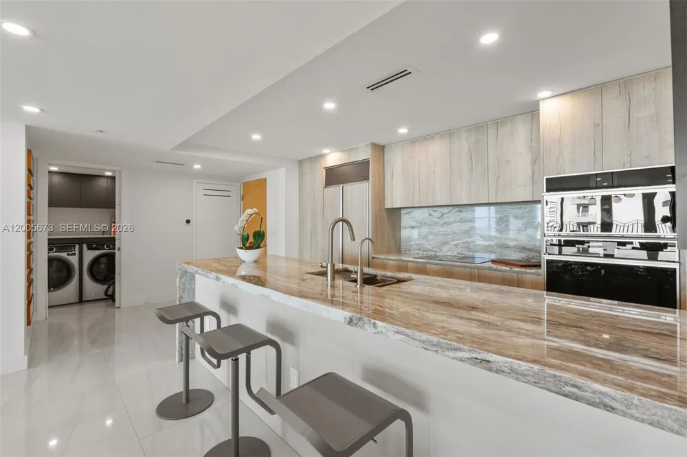 1500 Ocean Dr #1003 Miami Beach, FL 33139