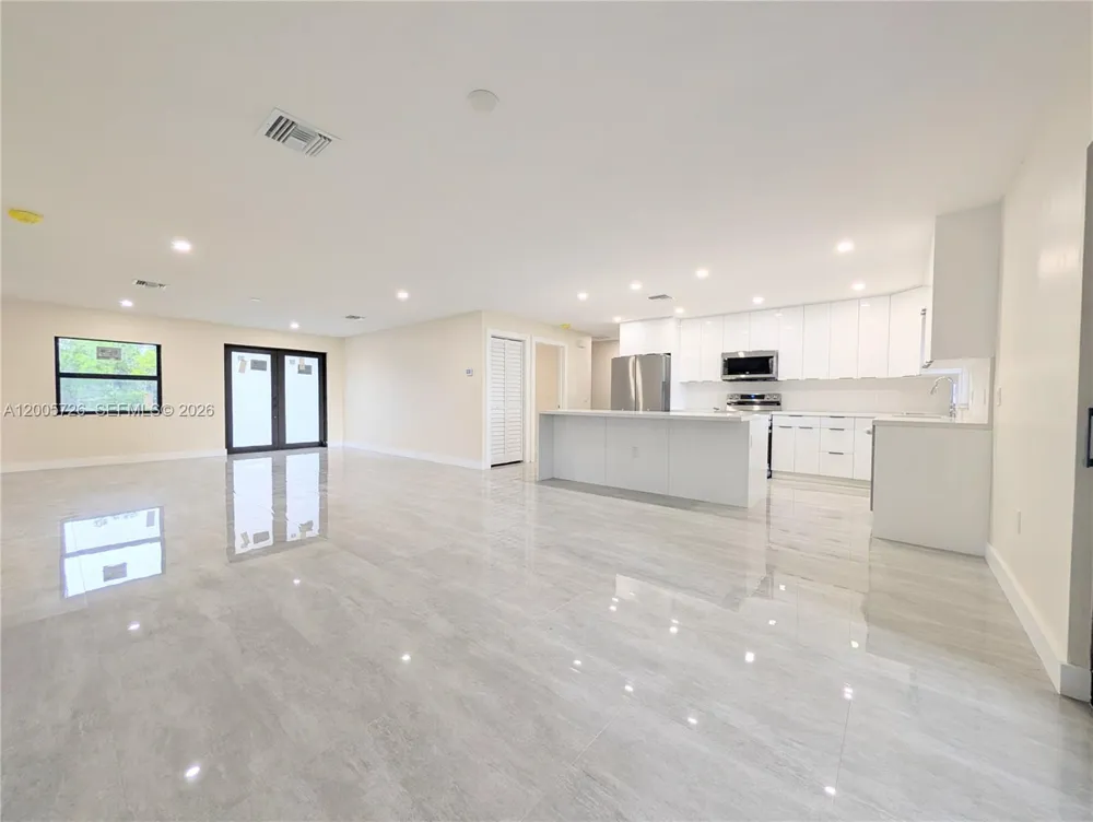 813 Bell Blvd S Lehigh Acres, FL 33974