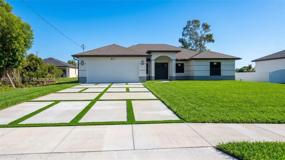 813 Bell Blvd S Lehigh Acres, FL 33974