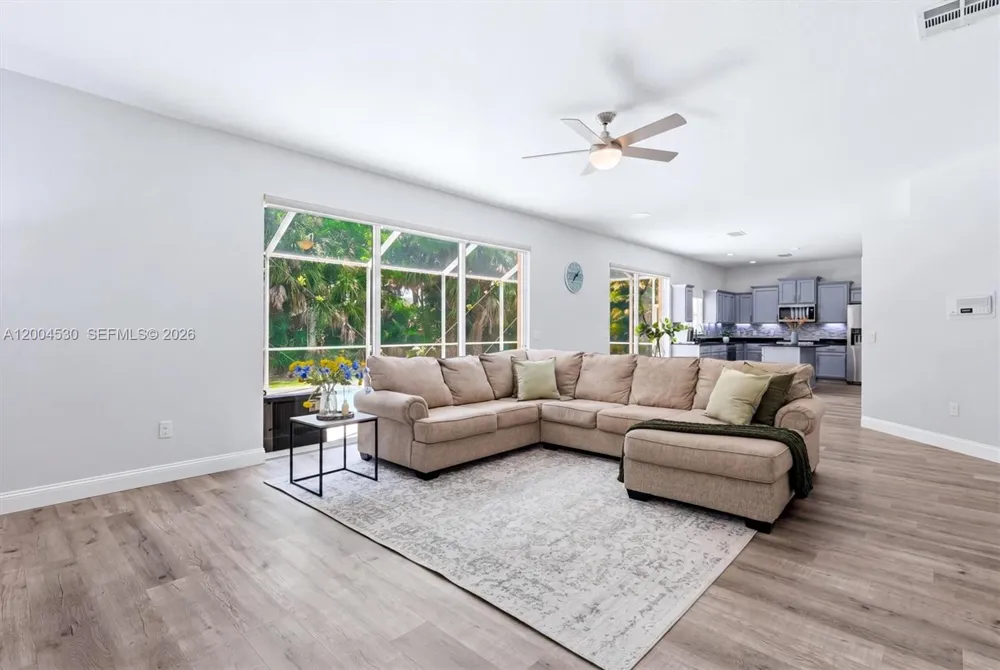 674 Clear Creek Drive Sarasota, FL 34229