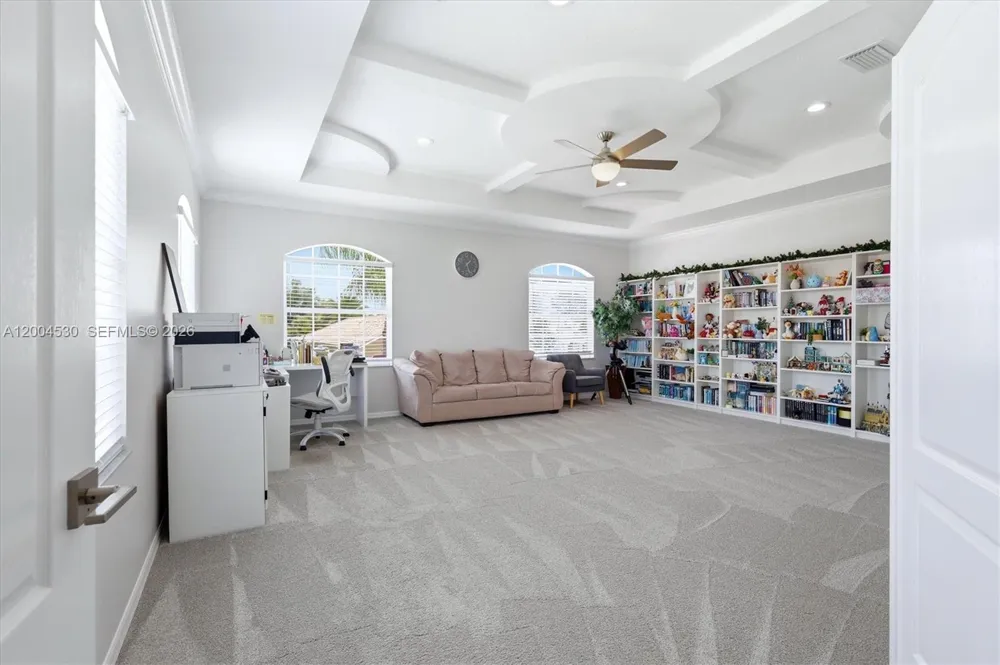 674 Clear Creek Drive Sarasota, FL 34229
