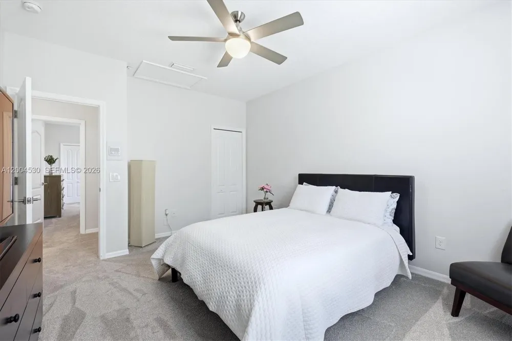 674 Clear Creek Drive Sarasota, FL 34229