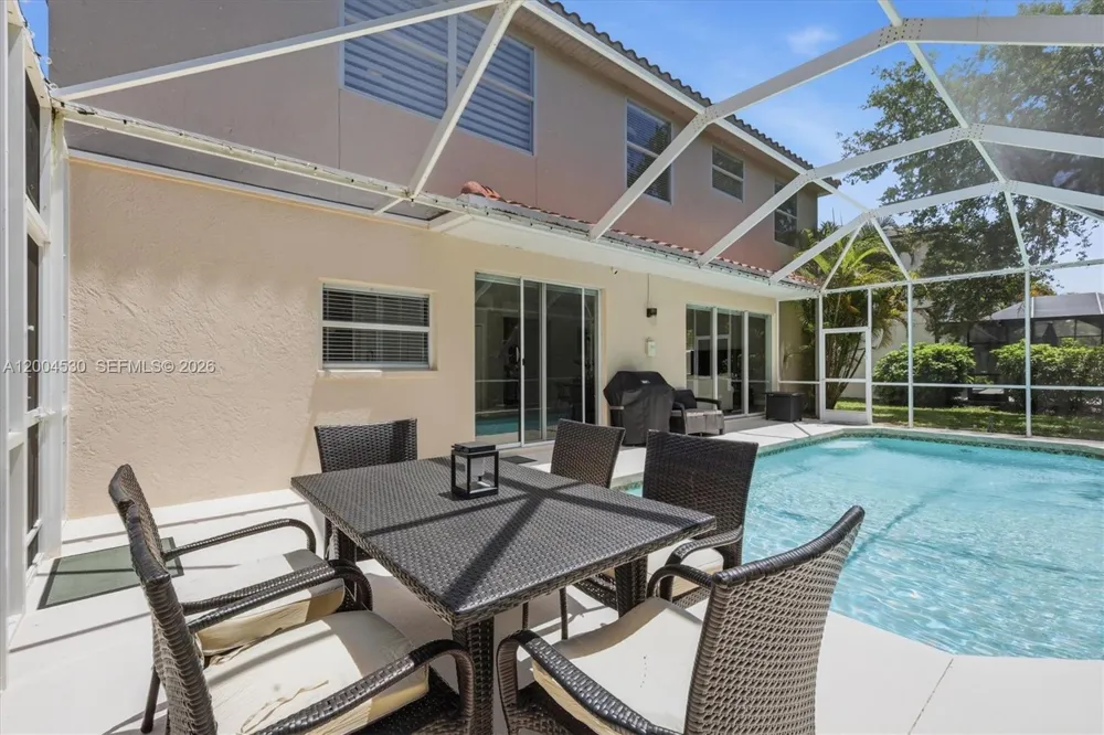 674 Clear Creek Drive Sarasota, FL 34229
