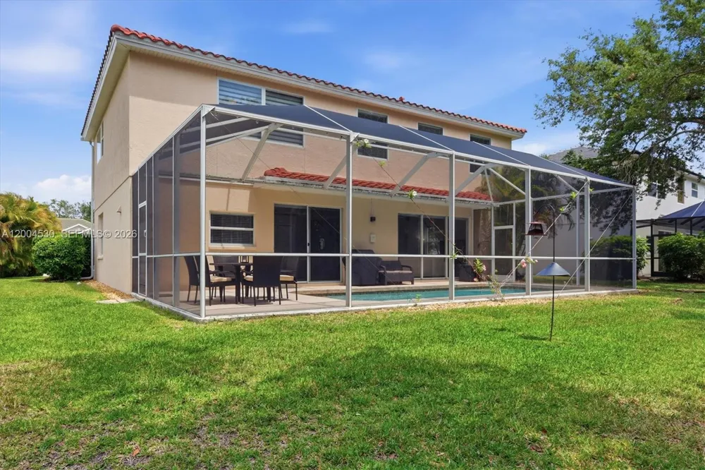 674 Clear Creek Drive Sarasota, FL 34229