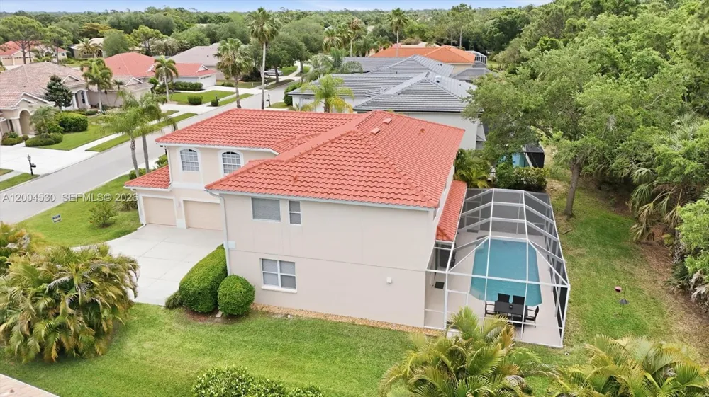674 Clear Creek Drive Sarasota, FL 34229