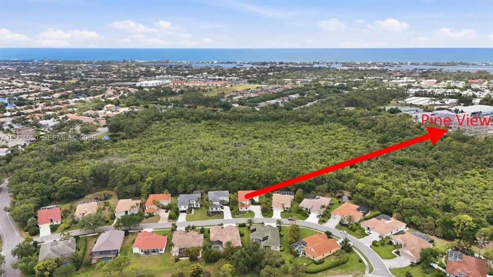 674 Clear Creek Drive Sarasota, FL 34229