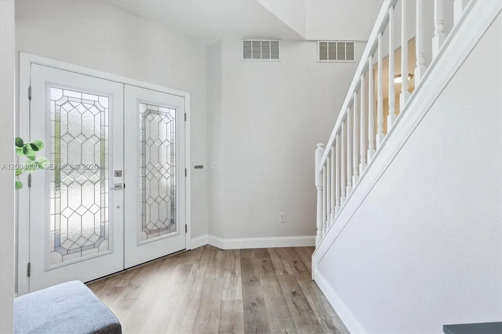 674 Clear Creek Drive Sarasota, FL 34229