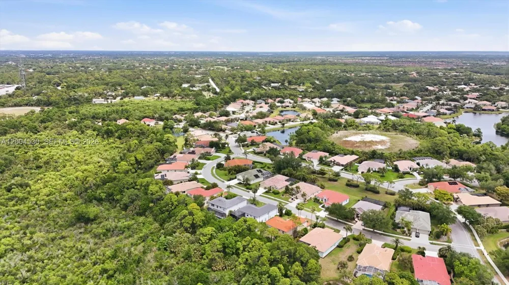 674 Clear Creek Drive Sarasota, FL 34229