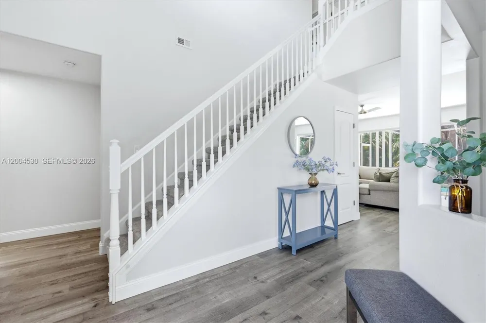 674 Clear Creek Drive Sarasota, FL 34229