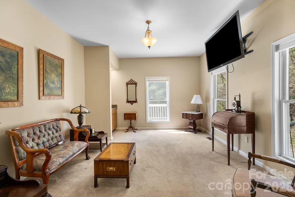 267 Eagles Trace Canton, NC 28716