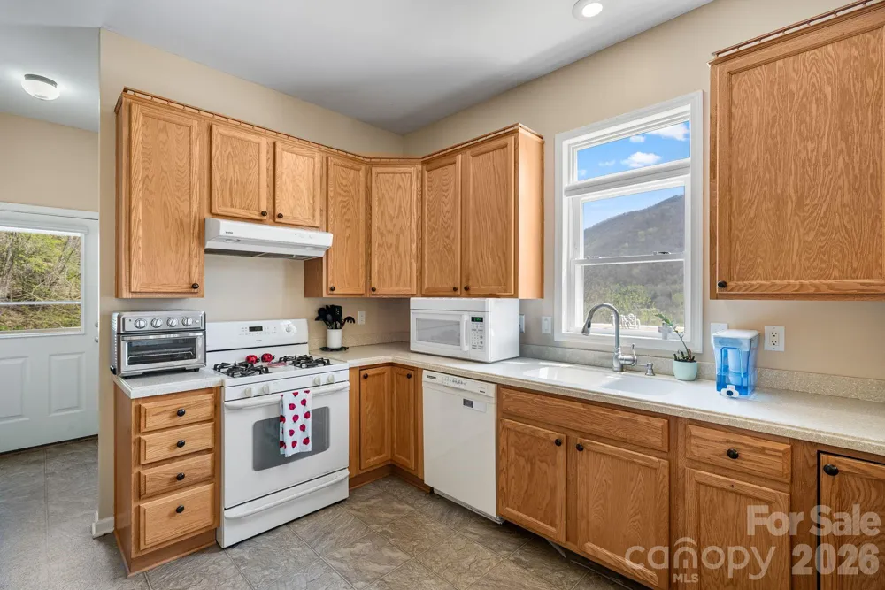 267 Eagles Trace Canton, NC 28716