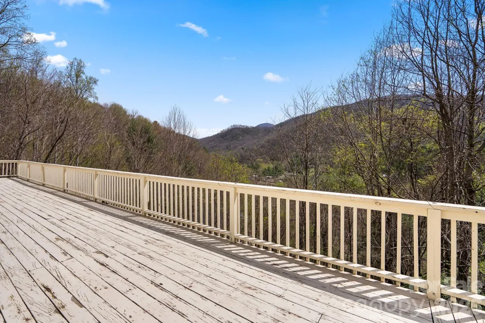 267 Eagles Trace Canton, NC 28716