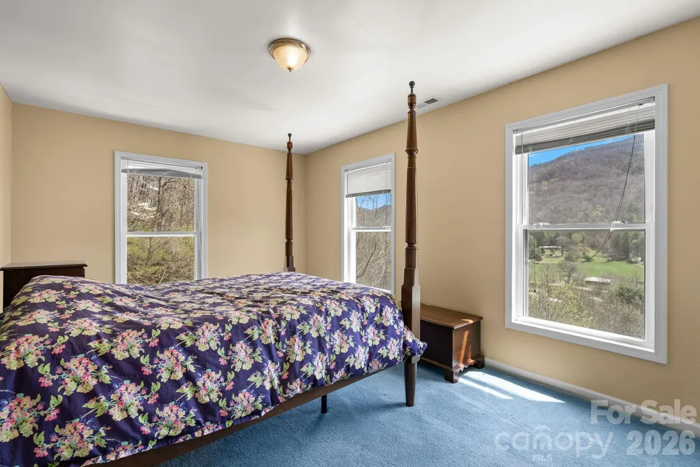 267 Eagles Trace Canton, NC 28716