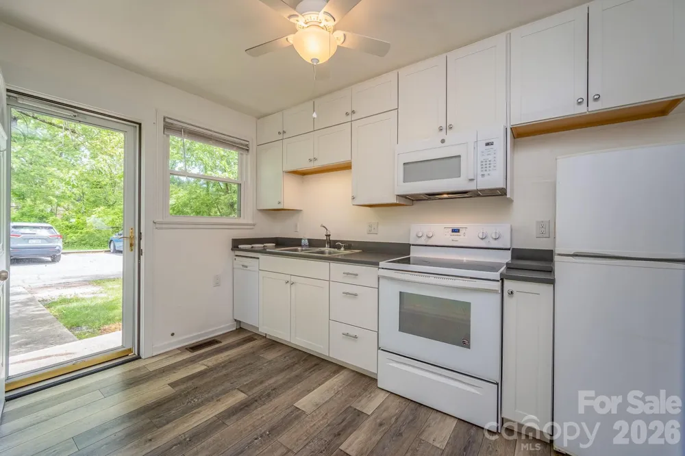 41 Trowbridge Lane Brevard, NC 28712