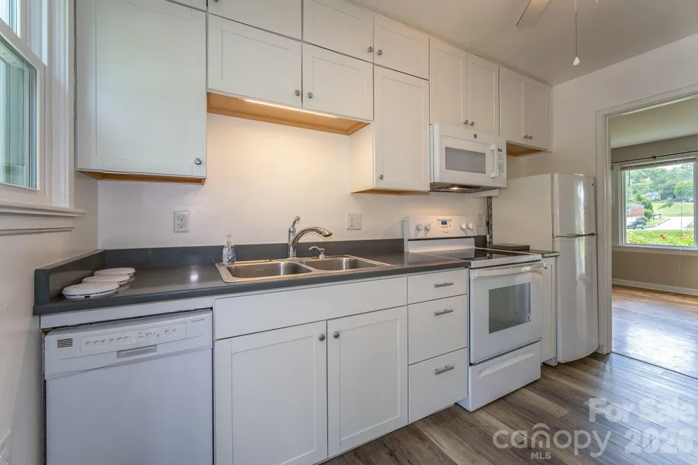 41 Trowbridge Lane Brevard, NC 28712