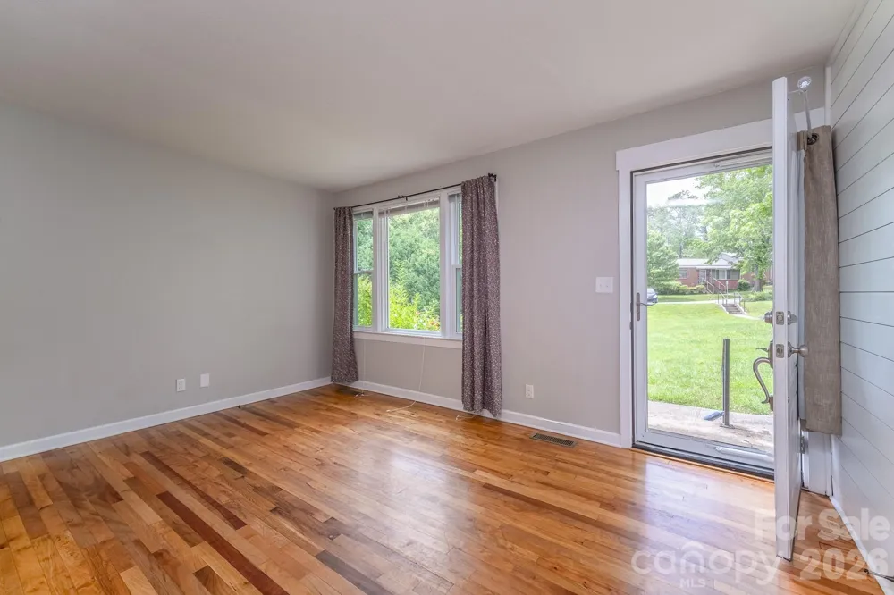 41 Trowbridge Lane Brevard, NC 28712