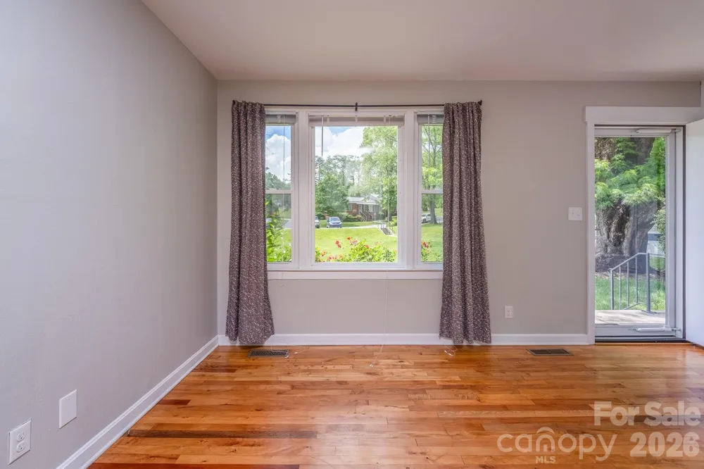 41 Trowbridge Lane Brevard, NC 28712