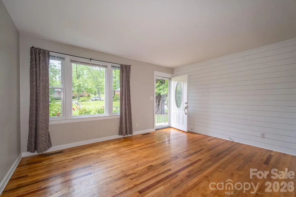 41 Trowbridge Lane Brevard, NC 28712