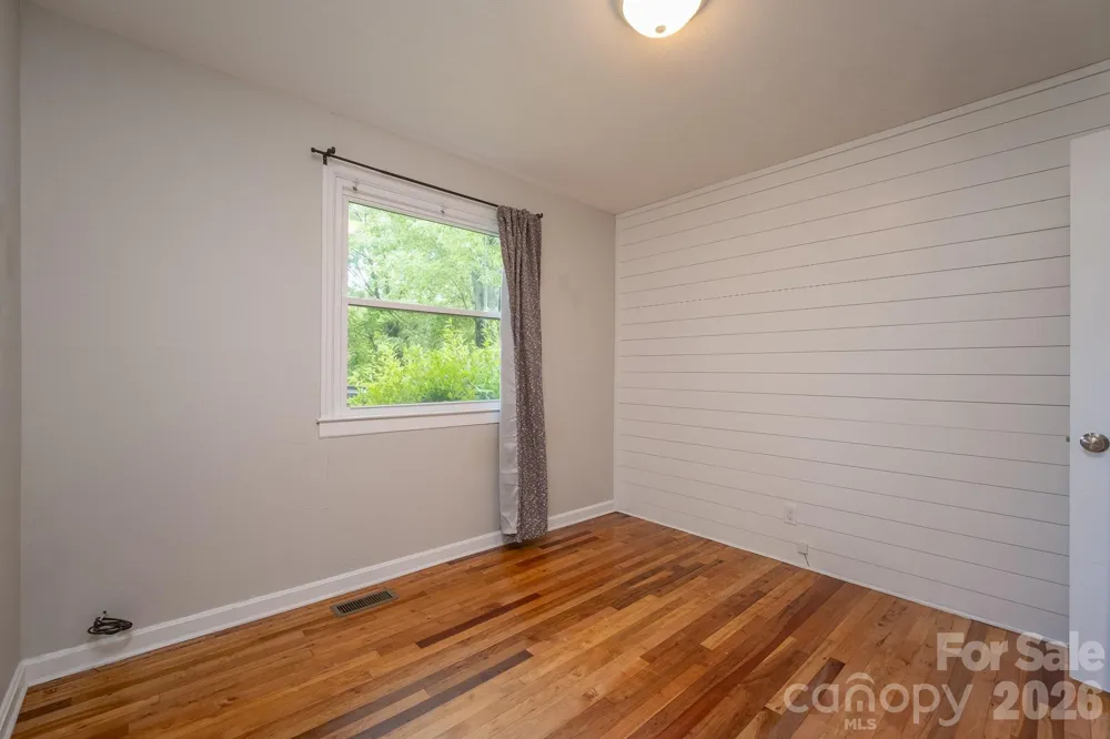 41 Trowbridge Lane Brevard, NC 28712