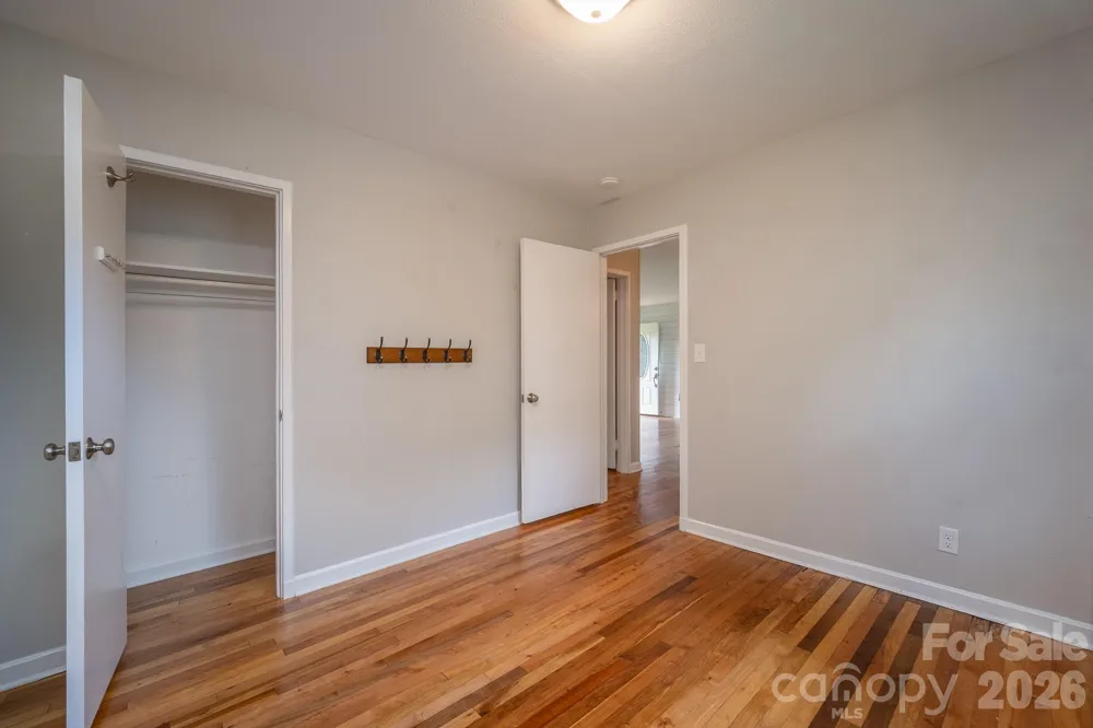 41 Trowbridge Lane Brevard, NC 28712