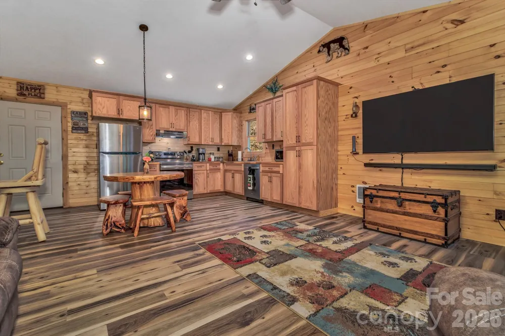 1100 Panther Branch Road Canton, NC 28716
