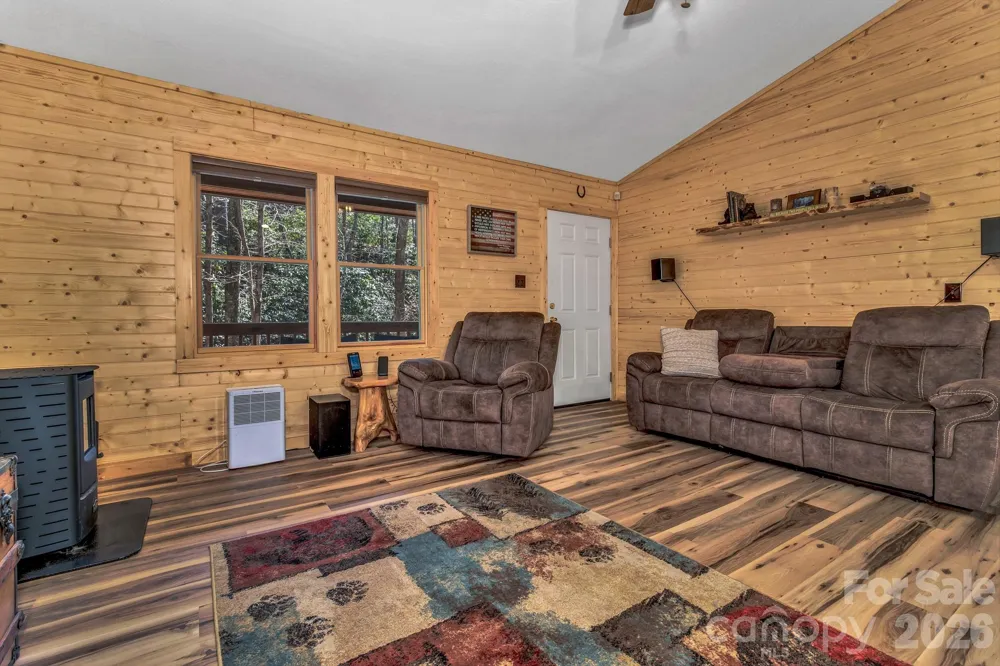 1100 Panther Branch Road Canton, NC 28716
