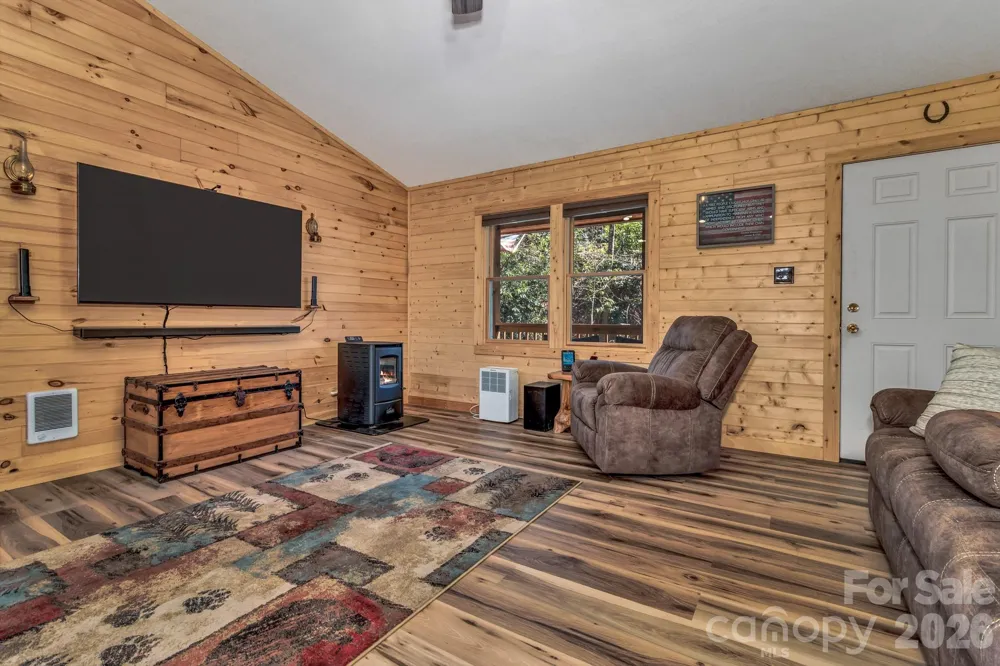 1100 Panther Branch Road Canton, NC 28716