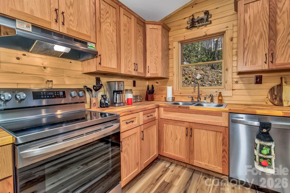 1100 Panther Branch Road Canton, NC 28716