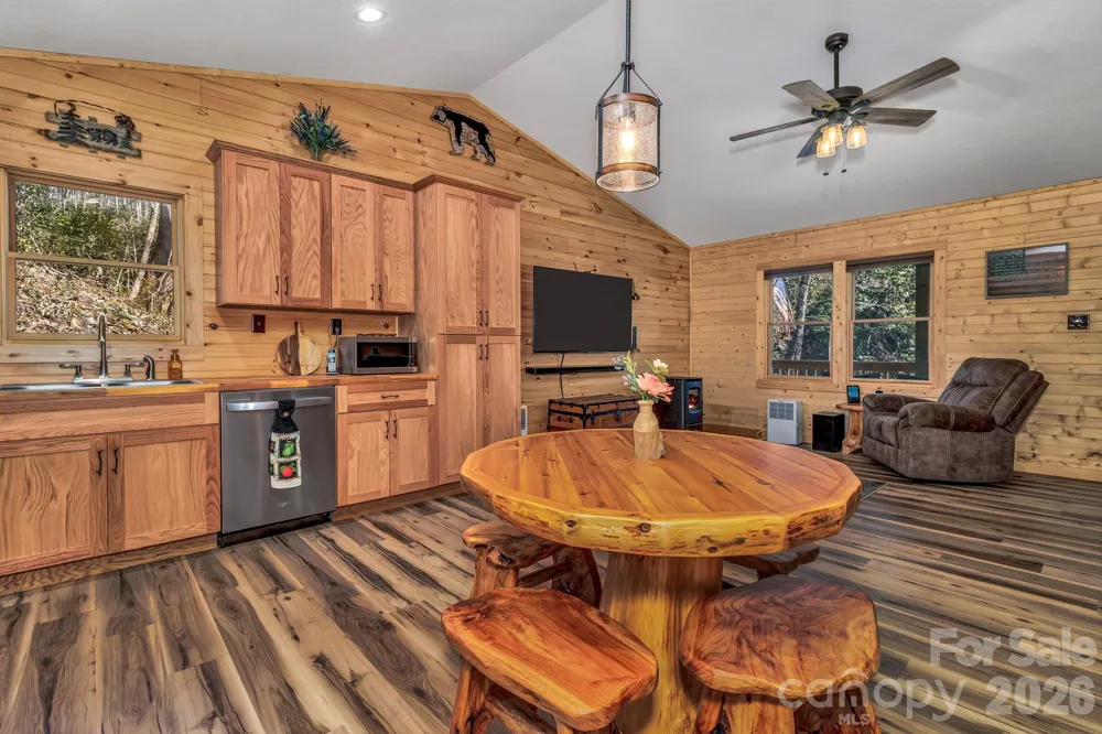 1100 Panther Branch Road Canton, NC 28716