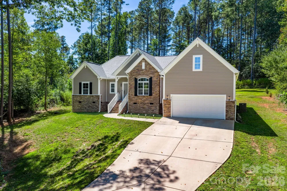 4903 Rio De Luna Hickory, NC 28601