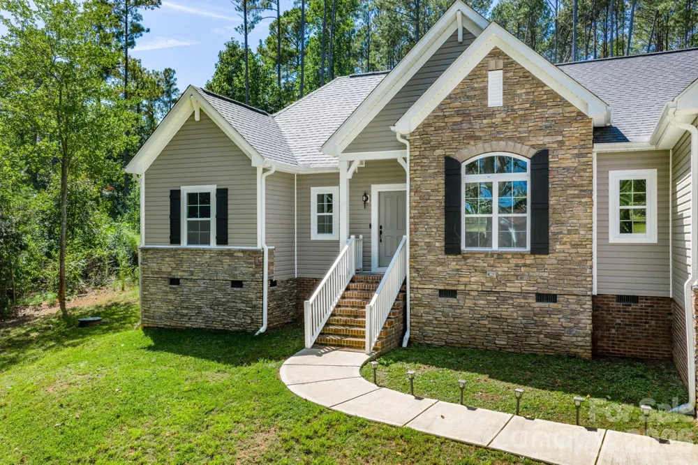 4903 Rio De Luna Hickory, NC 28601