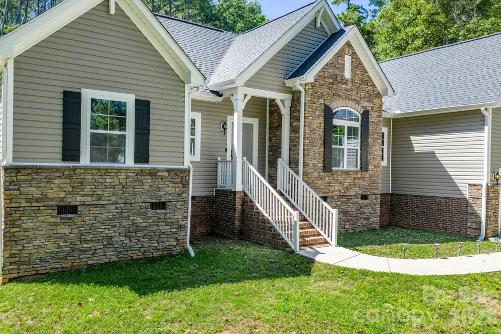 4903 Rio De Luna Hickory, NC 28601