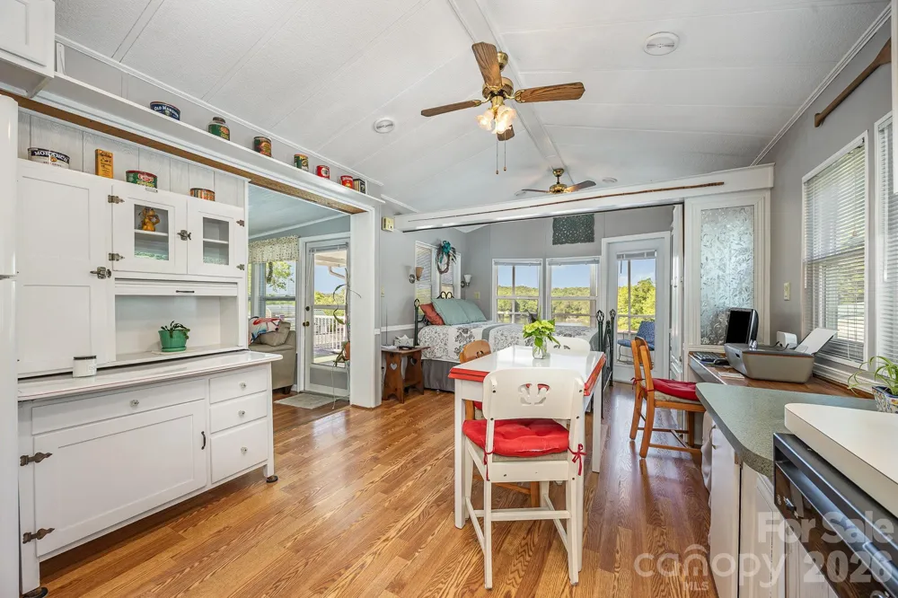 125 Maple Street New London, NC 28127