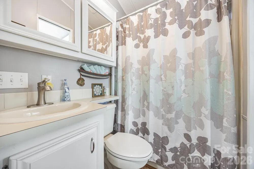 125 Maple Street New London, NC 28127