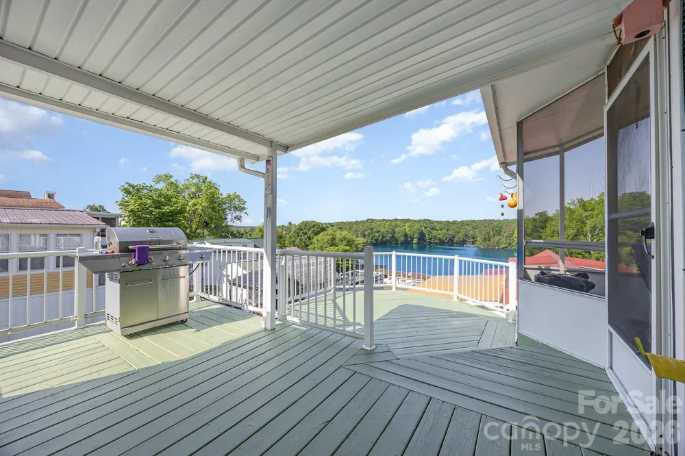 125 Maple Street New London, NC 28127
