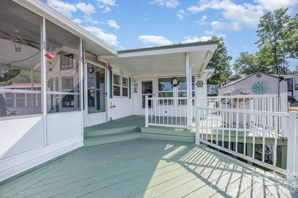 125 Maple Street New London, NC 28127