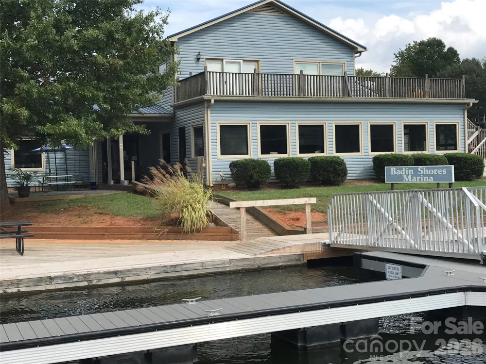 125 Maple Street New London, NC 28127