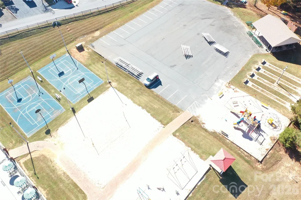 125 Maple Street New London, NC 28127