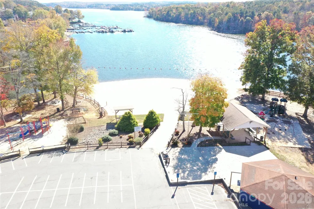 125 Maple Street New London, NC 28127