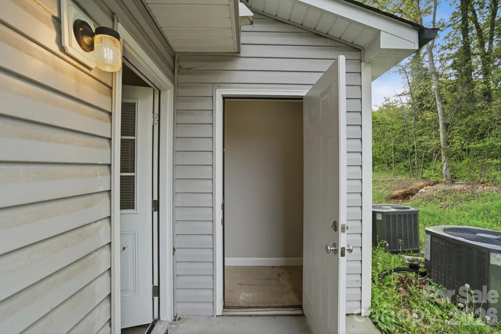 153 Mckinnon Avenue NE Concord, NC 28025