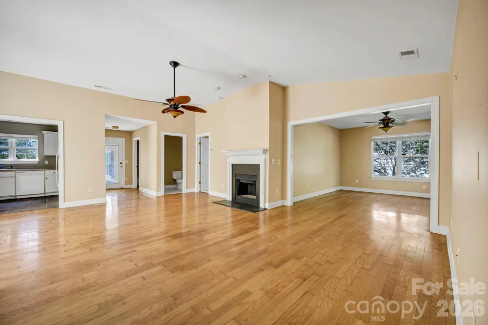 4979 Glen Cove Drive Southport, NC 28461
