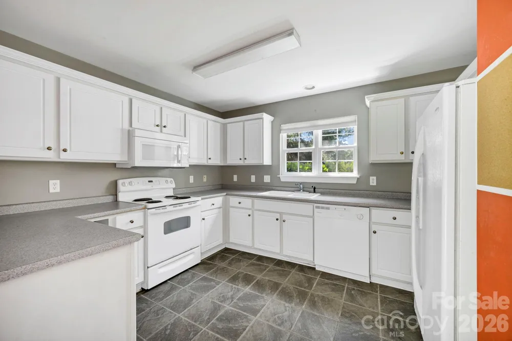 4979 Glen Cove Drive Southport, NC 28461